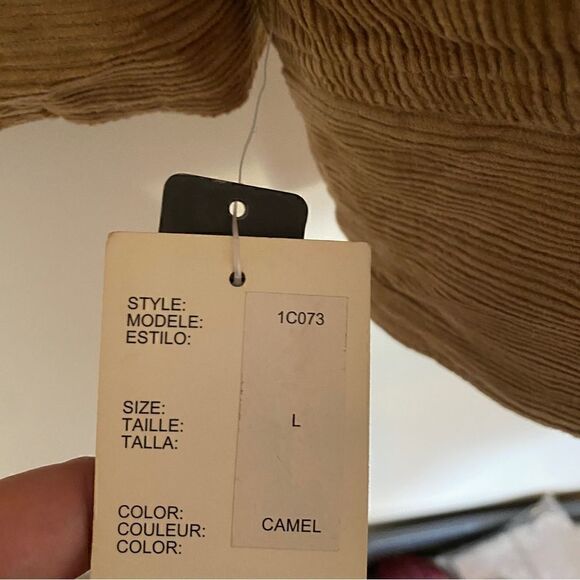 Bernardo NEW full zip fleece lined camel color large - Picture 7 of 7